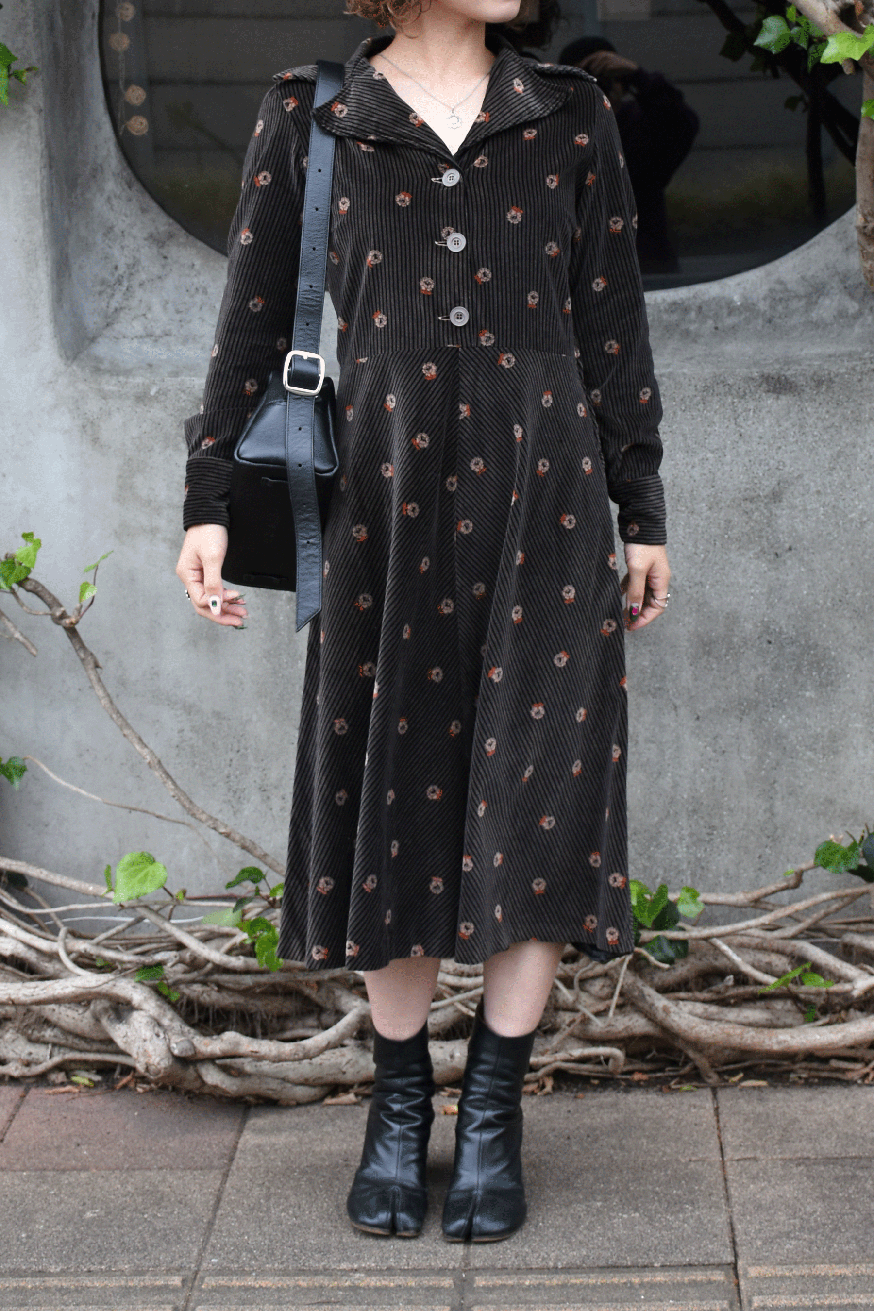 Vintage 70's Corduroy Flower One piece – RAYDY Vintage 70's Corduroy Flower One piece – RAYDY
