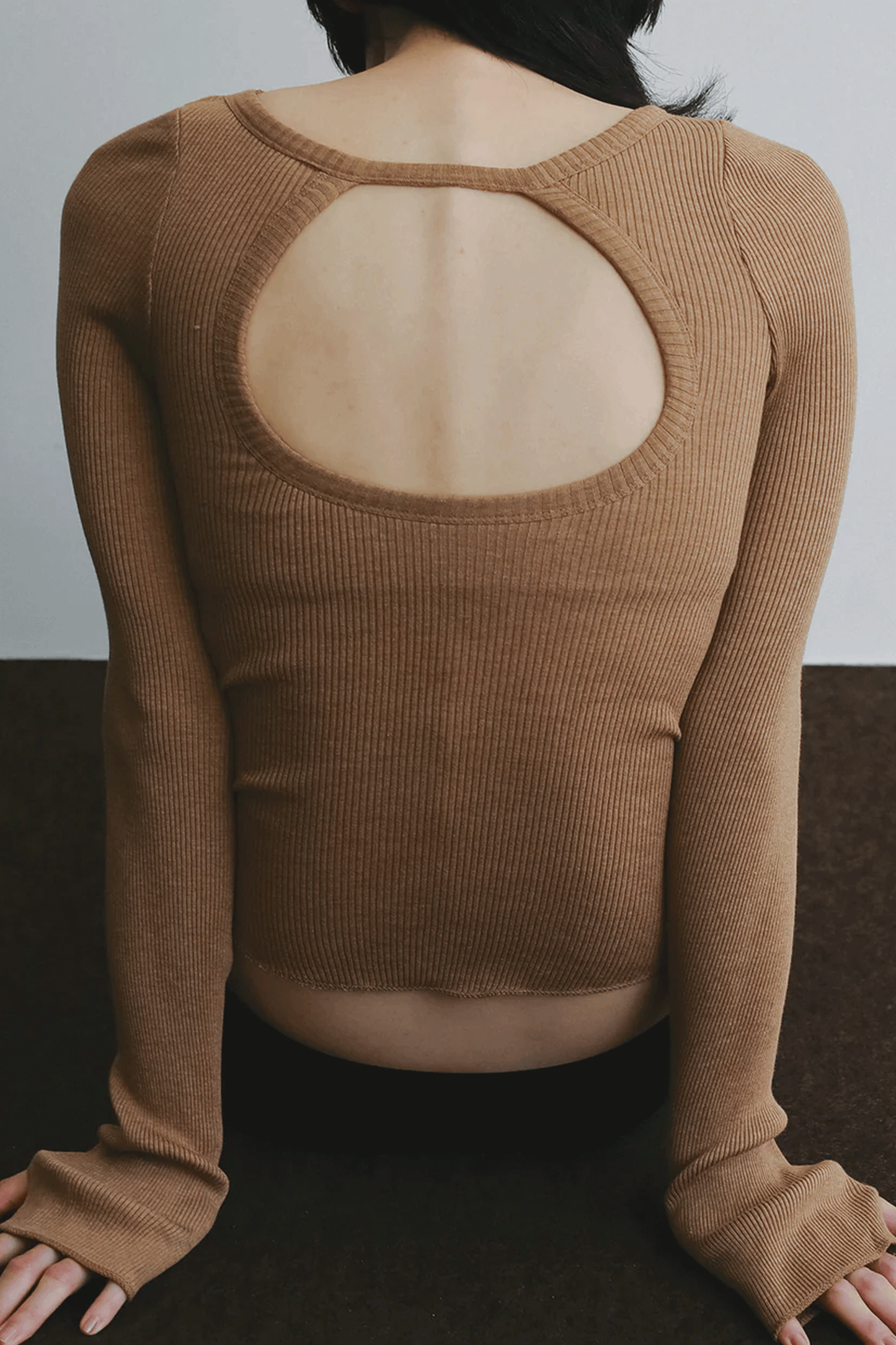 Back open long sleeve tee