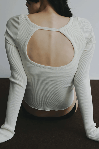 Back open long sleeve tee