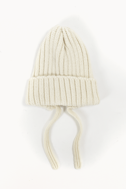 Bonnet with 23cm Tassles