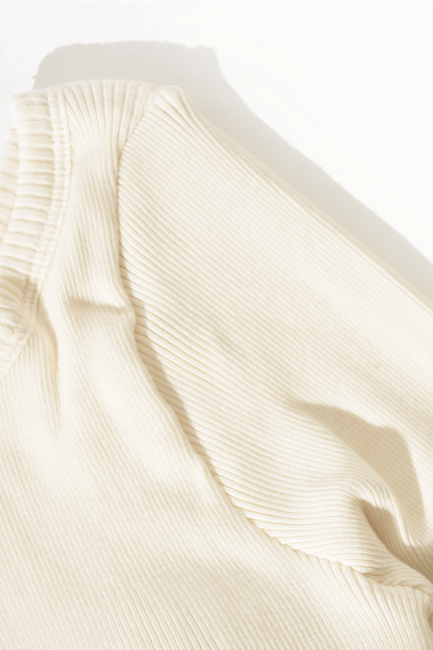Back open long sleeve tee