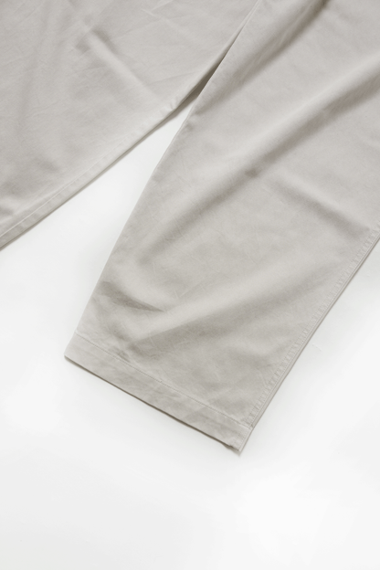 High-waisted washed pants