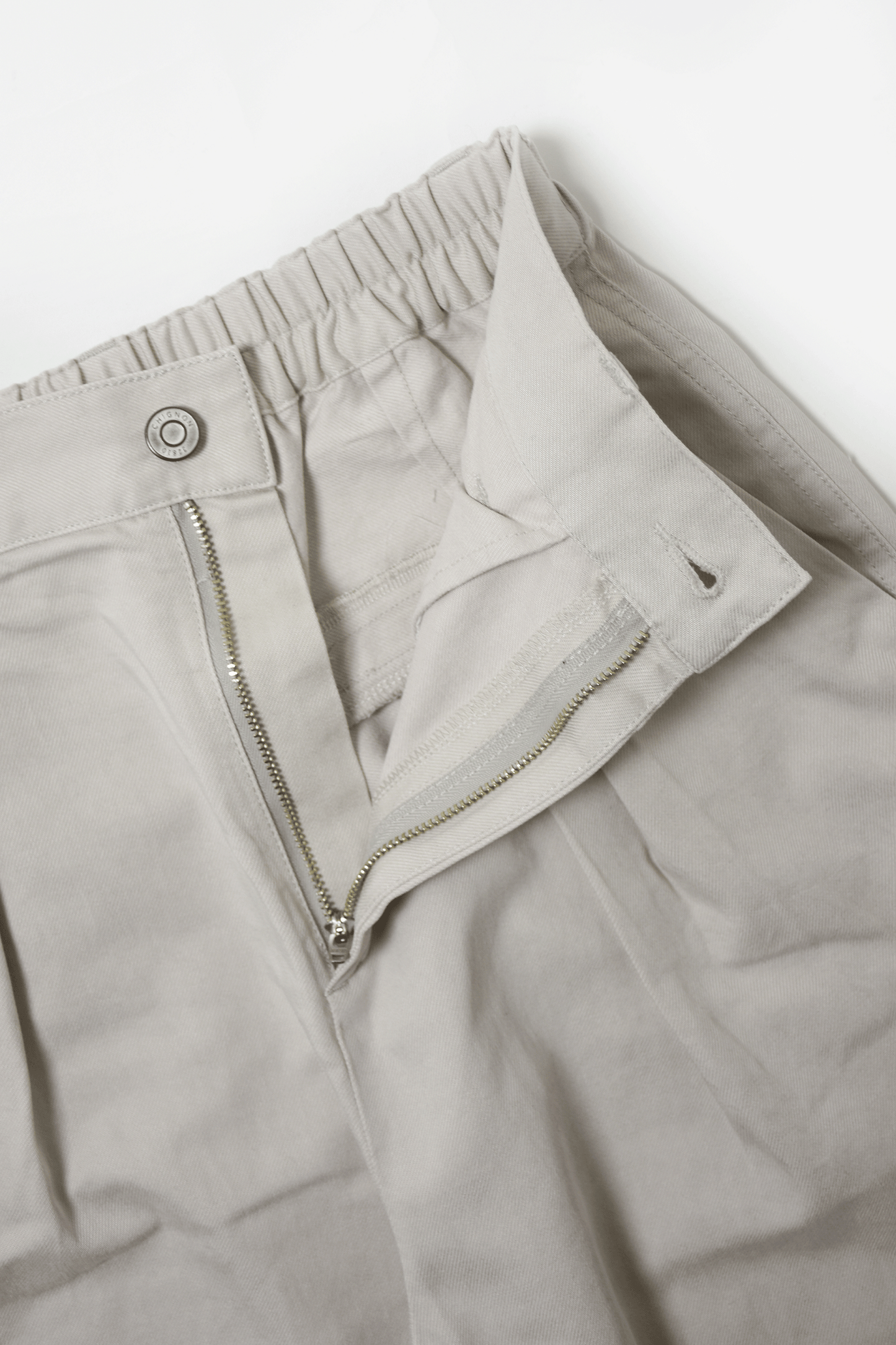 High-waisted washed pants