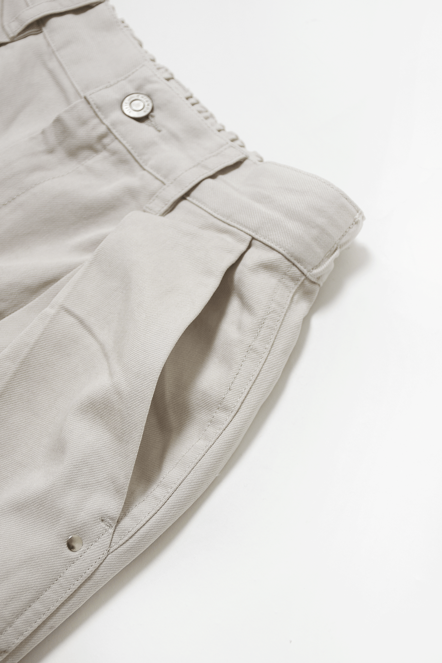 High-waisted washed pants