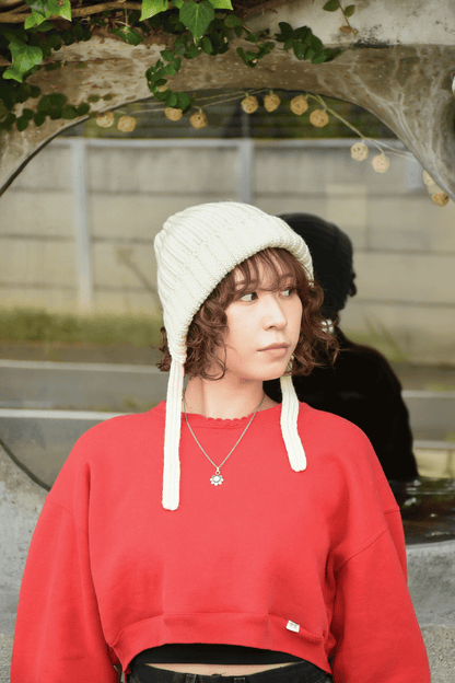 Bonnet with 23cm Tassles