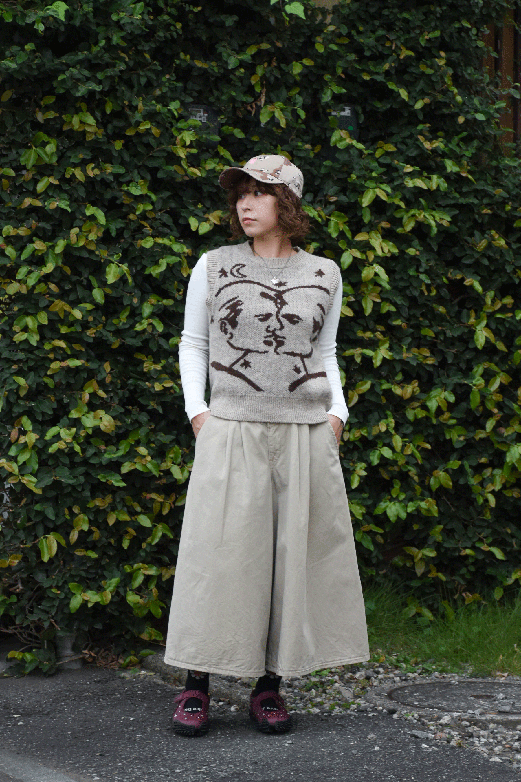 Vintage Tuck Mid-Length Pants – RAYDY Vintage Tuck Mid-Length Pants – RAYDY