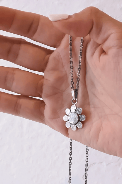 Flower Children necklace