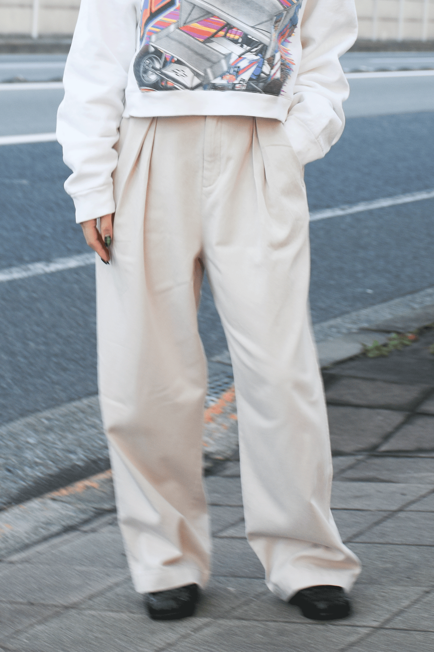 High-waisted washed pants